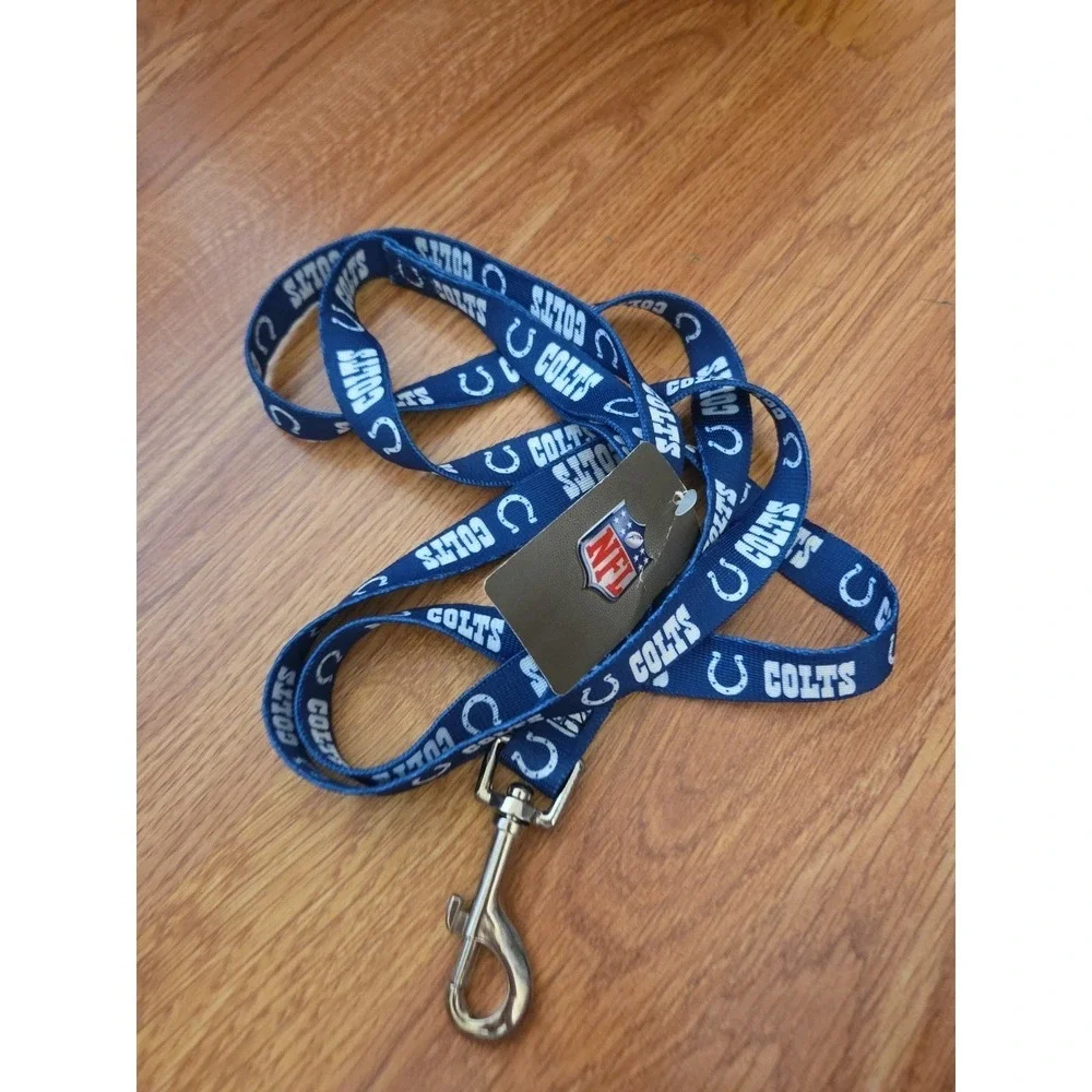 NFL Indianapolis Colts Dog Leash Football Blue NWT Durable Metal Carabiner